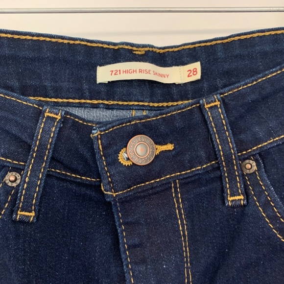 NWOT - Levi’s High waisted 721 Denim Jeans - Picture 3 of 5